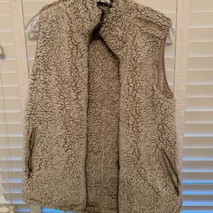 Women’s Fluffy Vest